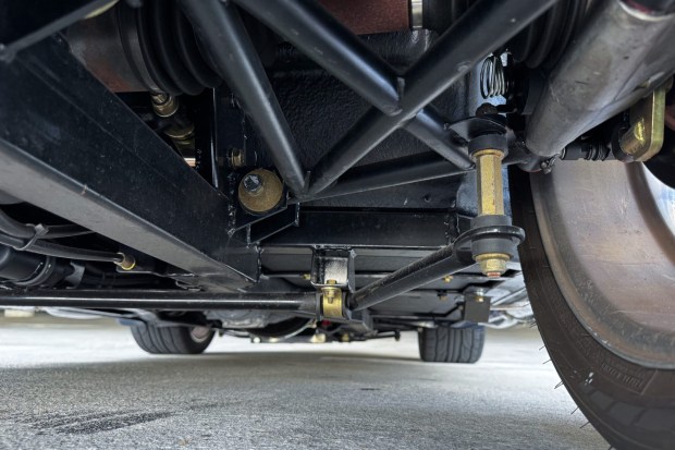 Roush 427R-Powered Superformance MKIII 5-Speed