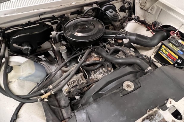 1985 Dodge Power Ram W100 Custom 4×4 4-Speed