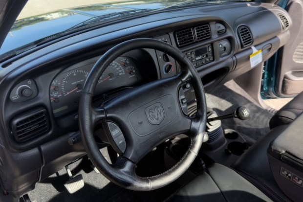 1998 Dodge Ram 2500 Laramie SLT 4×4 Cummins 5-Speed