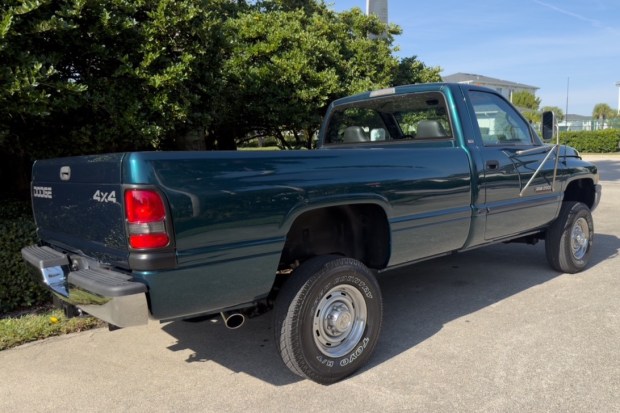 1998 Dodge Ram 2500 Laramie SLT 4×4 Cummins 5-Speed